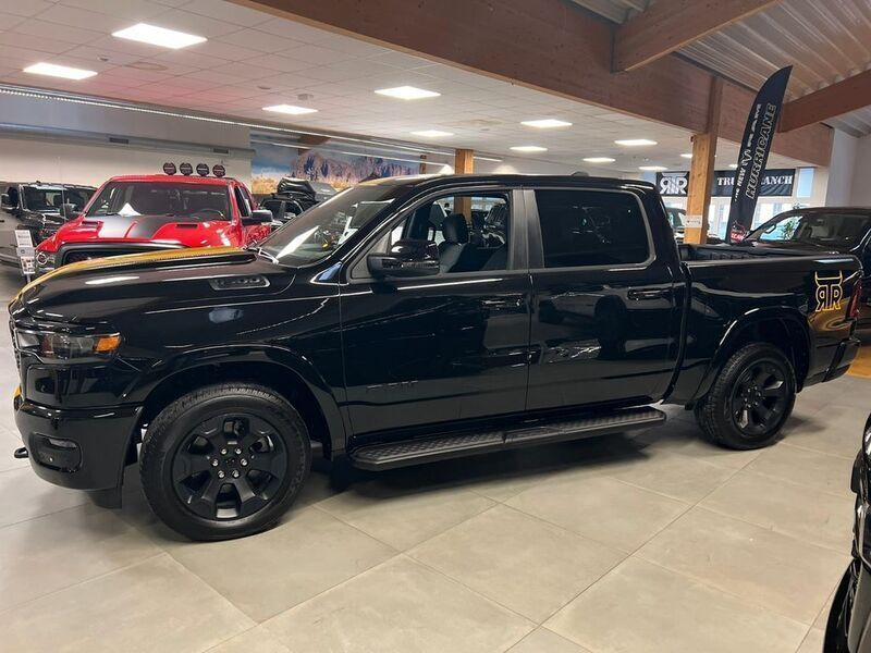 Gebraucht Dodge Ram 424 PS (311 kW) 2024 Schwarz Pickup