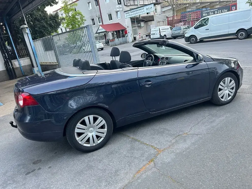 Second-hand VW Eos 140 CP (102 kW) 2008 Negru Cabrio