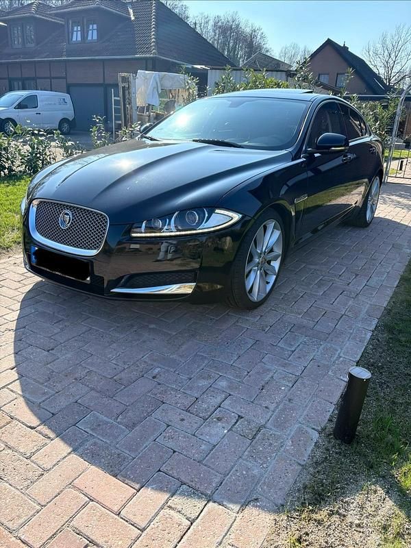 Gebraucht Jaguar XF 241 PS (177 kW) 2011 Schwarz Limousine