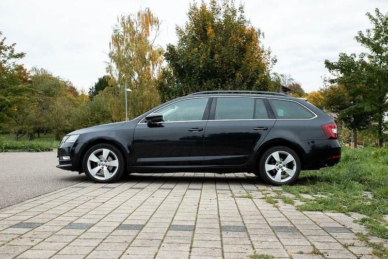 Gebraucht Skoda Octavia Solution 150 PS (110 kW) 2017 Schwarz Kombi