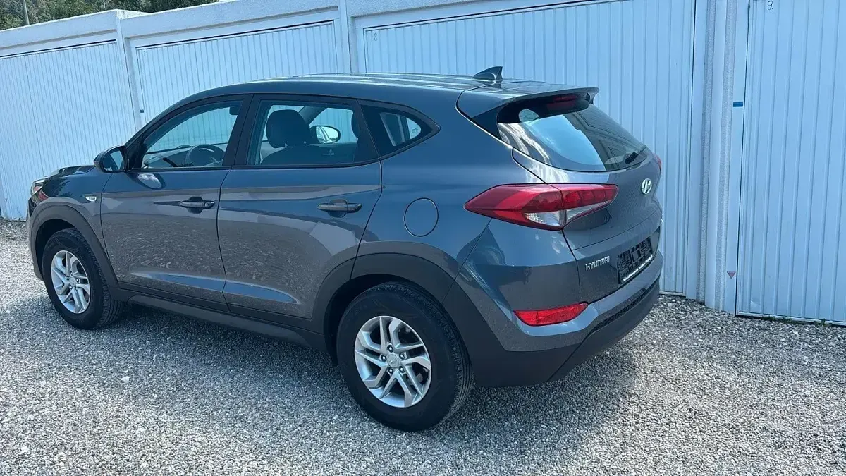 Gebraucht Hyundai Tucson 132 PS (97 kW) 2017 Grau SUV