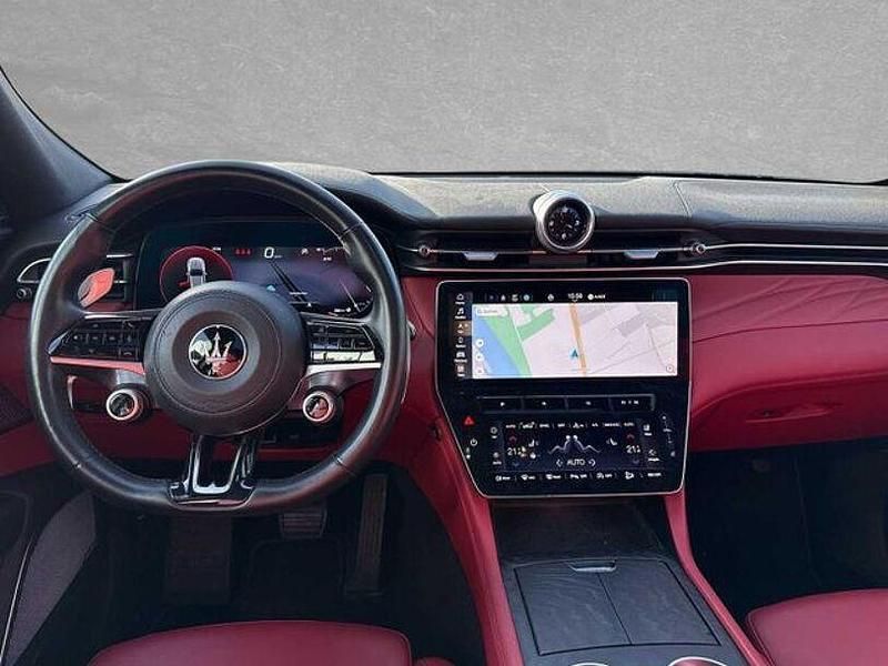 Gebraucht Maserati Grecale GT 300 PS (220 kW) 2023 Grau (grigio lava metallic) SUV