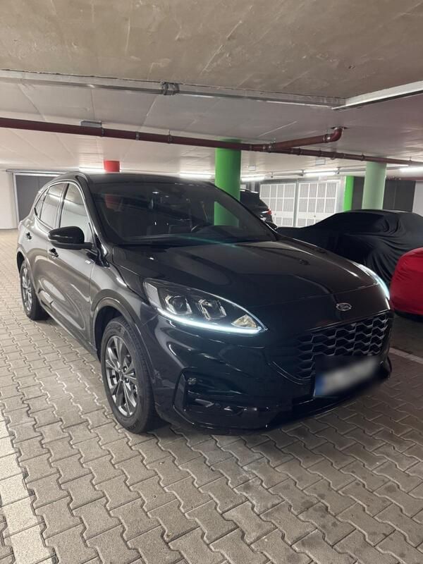 Schwarz Gebraucht 2021 Ford Kuga ST-Line SUV | 23.700 € (Superpreis) - Bild 1/4
