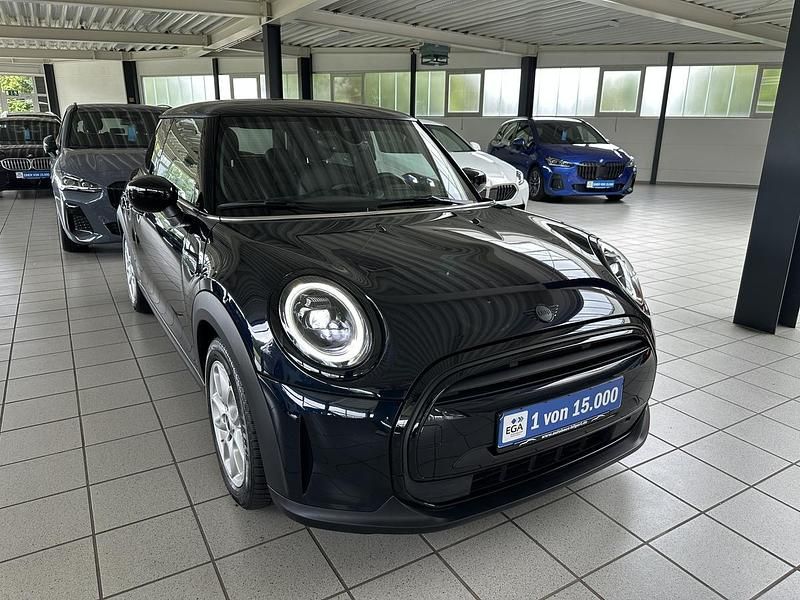 Schwarz metallic Gebraucht 2023 Mini Cooper Kleinwagen | 25.120 € (Fairer Preis) - Bild 1/4