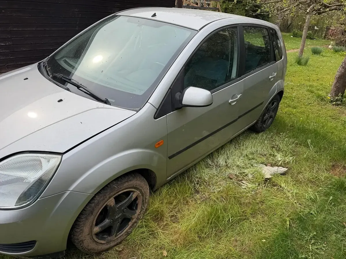 Gebraucht Ford Fiesta 69 PS (50 kW) 2005 Silber Kleinwagen