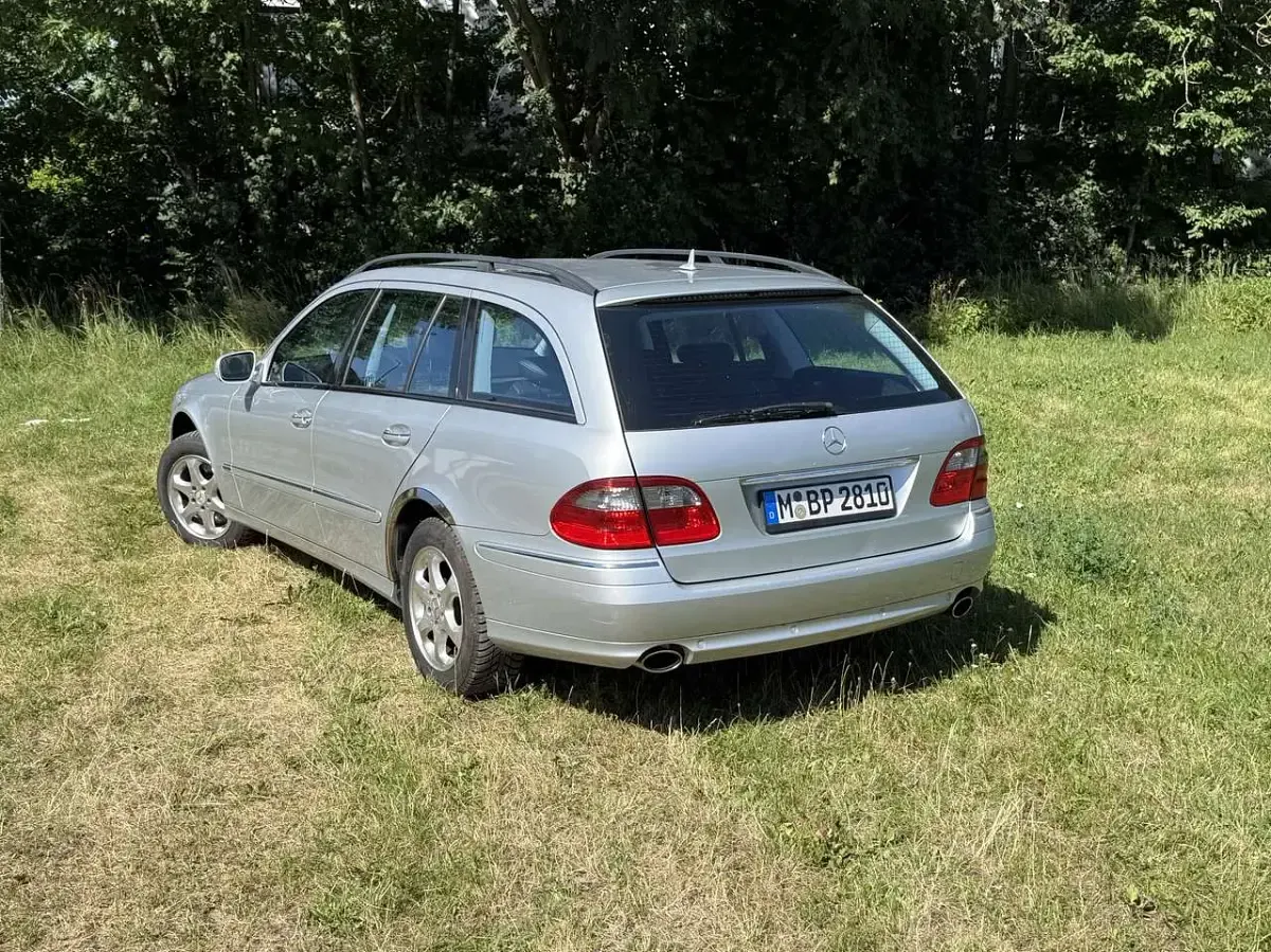 Gebraucht Mercedes E200 184 PS (135 kW) 2006 Silber Kombi