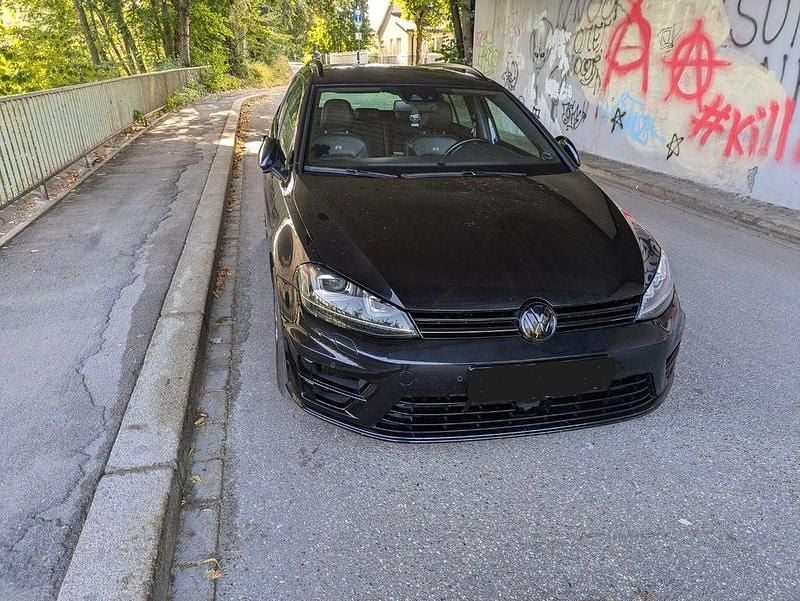 Gebraucht VW Golf VII R 300 PS (220 kW) 2016 Schwarz Kombi