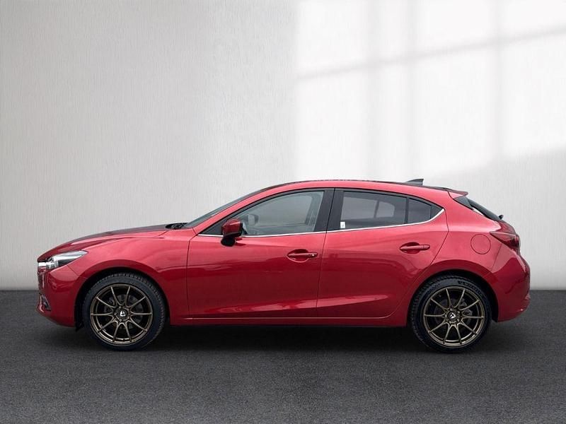 Usado Mazda 3 120 HP (88 kW) 2019 Vermelho Citadino