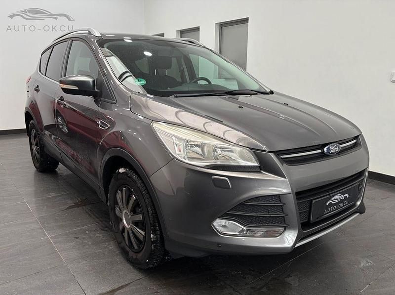 Gebraucht Ford Kuga Trend 140 PS (102 kW) 2014 Rot SUV