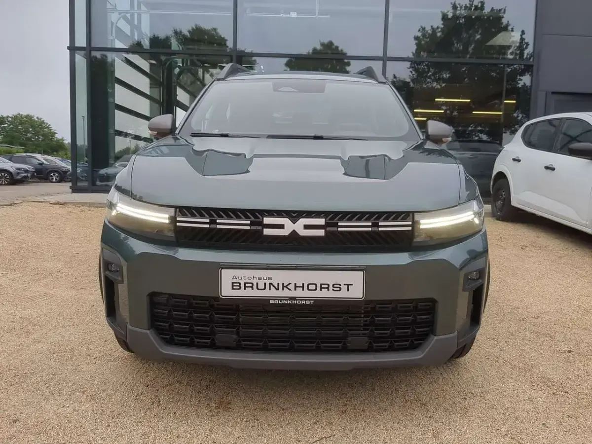 Neu Dacia Bigster Expression 158 PS (116 kW) 2026 Zedergrün SUV