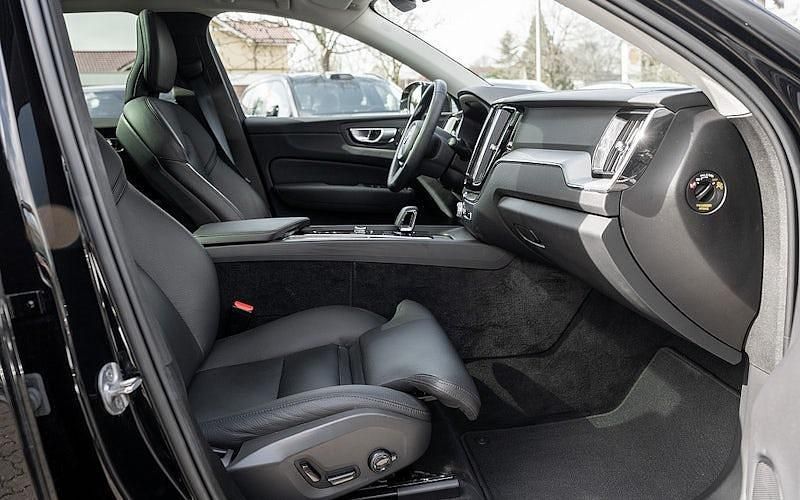 Gebraucht Volvo XC60 Plus 350 PS (257 kW) 2024 Schwarz SUV