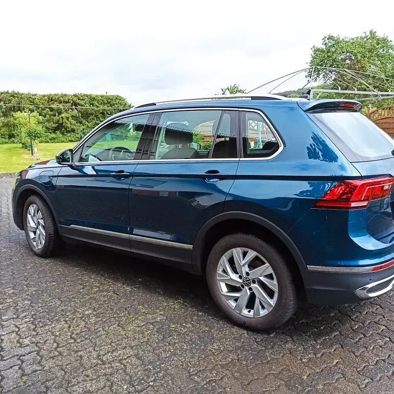 Gebraucht VW Tiguan Elegance 245 PS (180 kW) 2022 Blau SUV