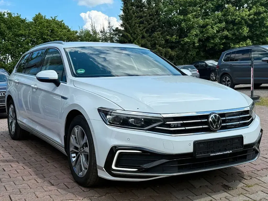 Gebraucht VW Passat GTE 156 PS (114 kW) 2022 Weiß Kombi