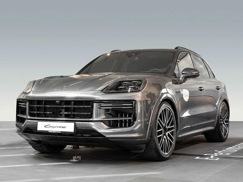 Grau Neu 2025 Porsche Cayenne Turbo E-Hybrid SUV | 244.538 € - Bild 1/4