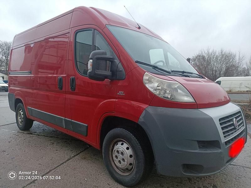 Gebraucht Fiat Ducato 115 PS (84 kW) 2014 Rot Van