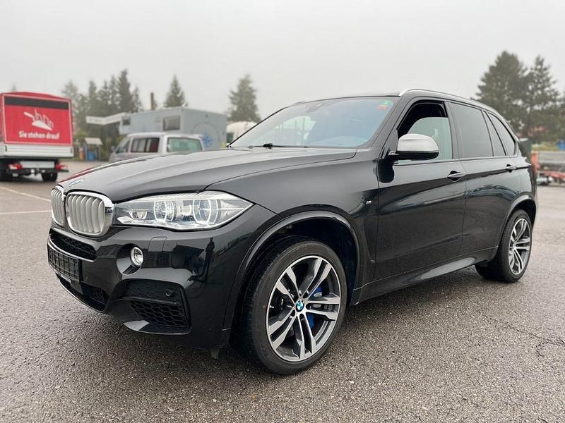 Schwarz Gebraucht 2017 BMW X5 M50 Comfort Edition SUV | 27.700 € (Superpreis) - Bild 1/4