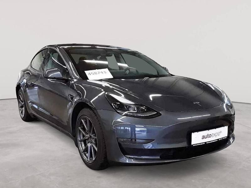 Midnight silver metallic Gebraucht 2021 Tesla Model 3 Limousine | 25.490 € (Superpreis) - Bild 1/4