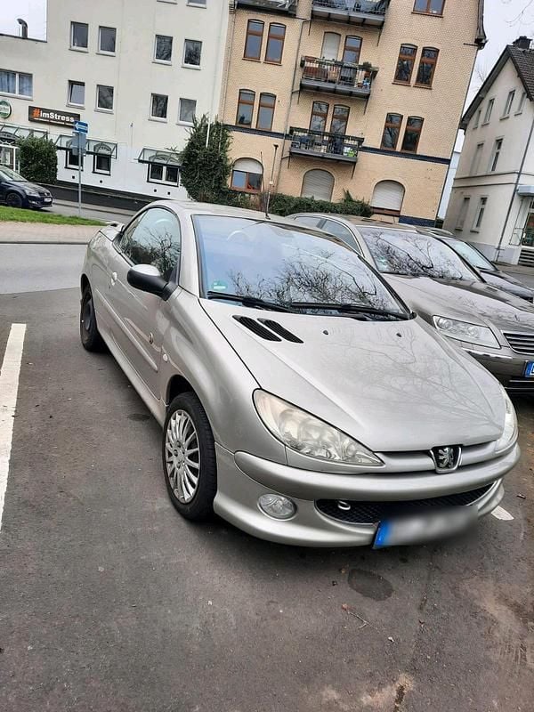 Grau Gebraucht 2004 Peugeot 206 CC Cabrio | 750 € (Superpreis) - Bild 1/4