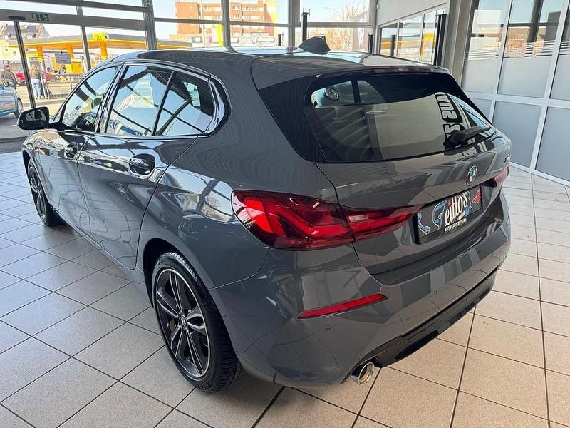 Gebraucht BMW 116 Shadowline 109 PS (80 kW) 2020 Grau Kleinwagen
