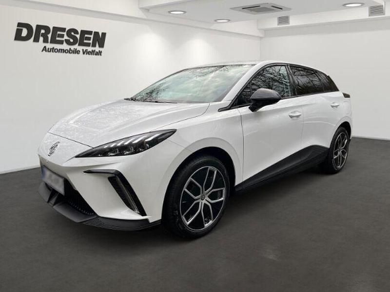 Weiss Gebraucht 2025 MG MG4 EV Luxury Kleinwagen | 26.790 € (Teuer) - Bild 1/4