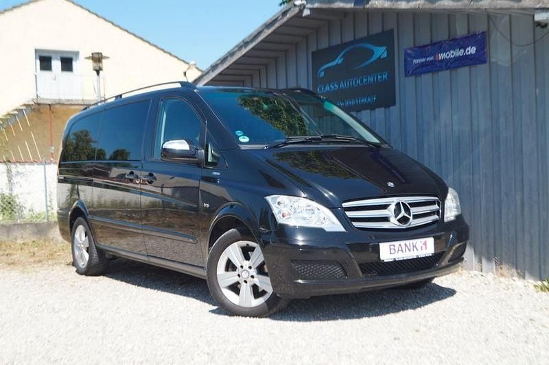Schwarz Gebraucht 2012 Mercedes Viano Edition Van / Kleinbus | 18.950 € (Fairer Preis) - Bild 1/4