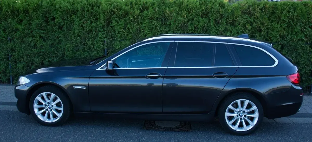 Second-hand BMW 520 184 CP (135 kW) 2013 Negru Break