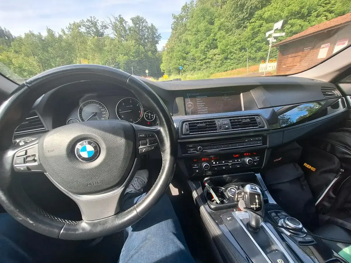 Gebraucht BMW 525 204 PS (150 kW) 2010 Braun Limousine