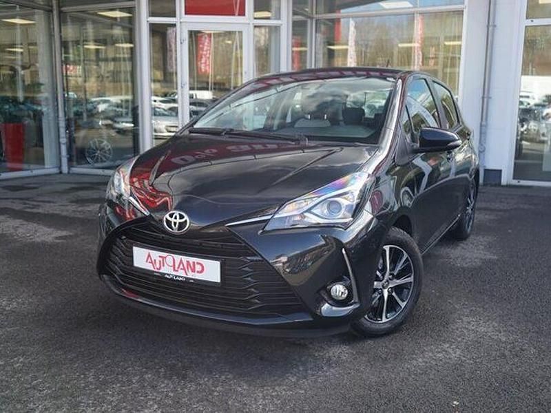 Gebraucht Toyota Yaris 111 PS (81 kW) 2018 Schwarz Kleinwagen
