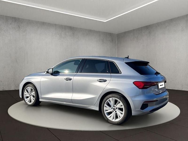 Gebraucht Audi A3 Sport 150 PS (110 kW) 2022 Florettsilber metallic Limousine