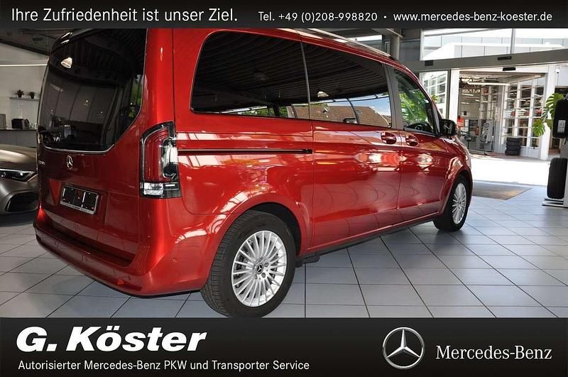 Gebraucht Mercedes E250 Style 190 PS (139 kW) 2024 Lackfarbe hyazinthrot mb 3334 Kombi