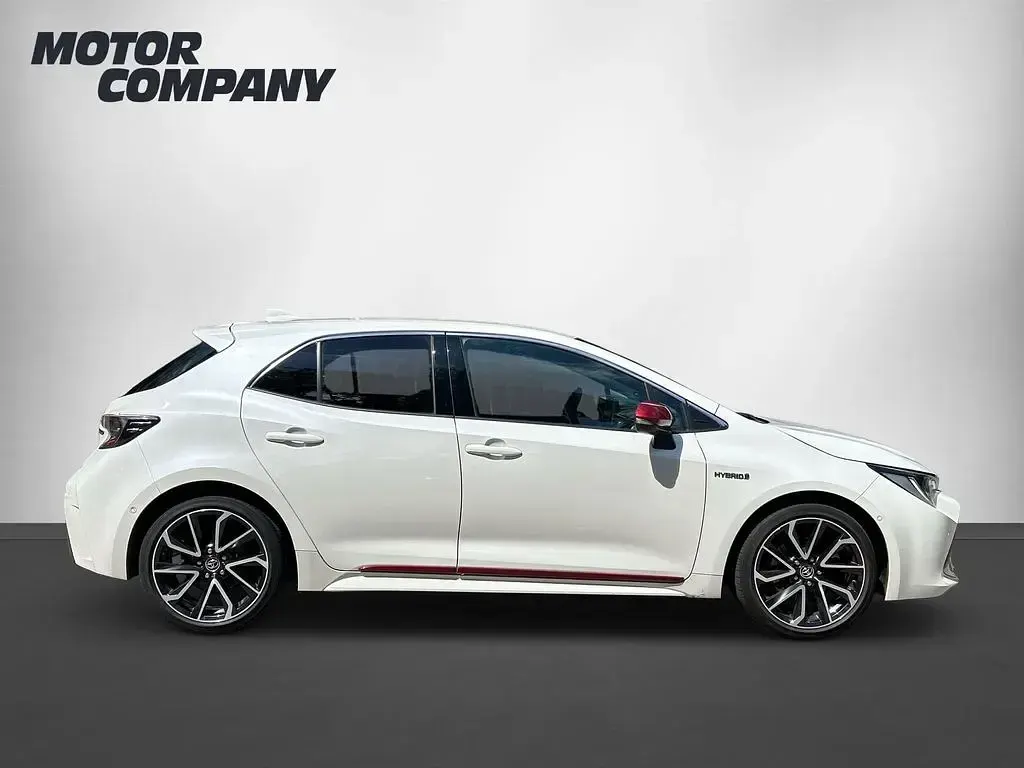 Gebraucht Toyota Corolla Lounge 184 PS (135 kW) 2019 Weiß Limousine