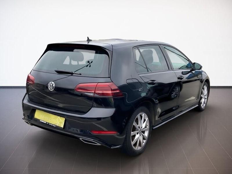 Gebraucht VW Golf VII Highline 150 PS (110 kW) 2019 Deep black perleffekt Limousine