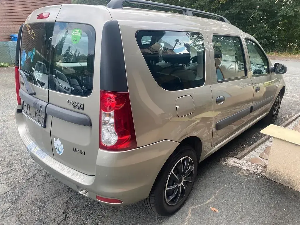 Gebraucht Dacia Logan MCV Ambiance 75 PS (55 kW) 2009 Grau Kombi
