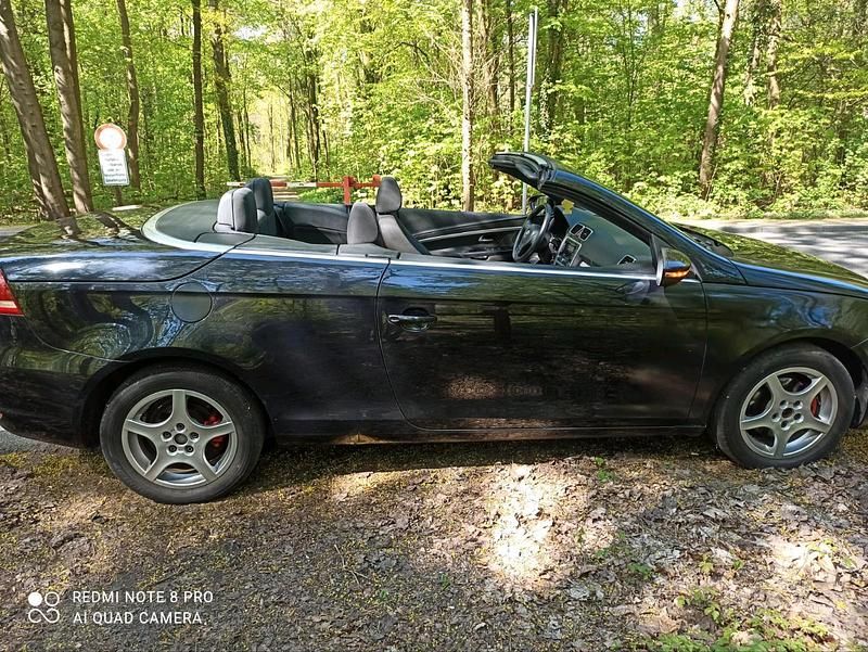 Gebraucht VW Eos 122 PS (89 kW) 2013 Schwarz Cabrio