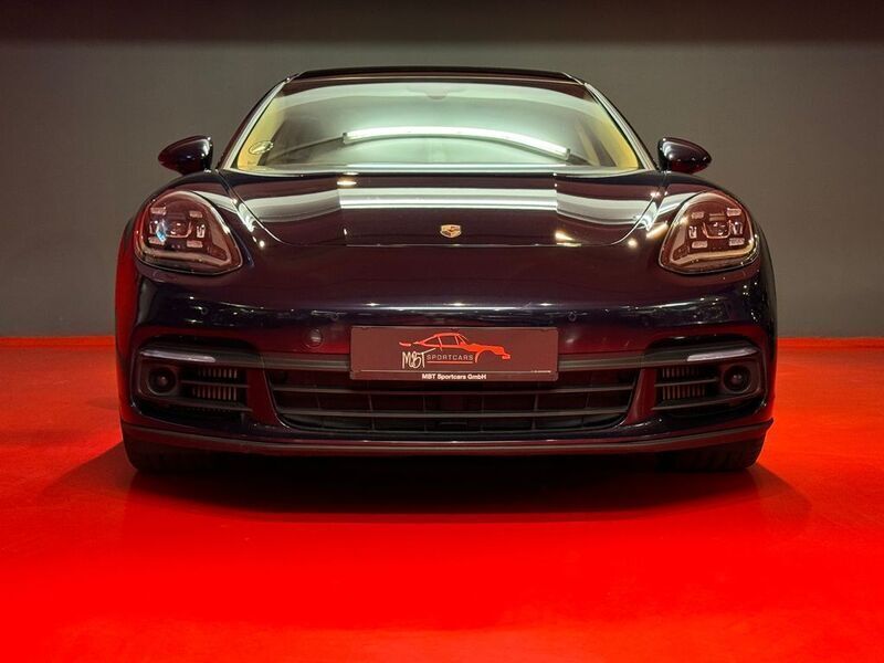 Blau Gebraucht 2019 Porsche Panamera Sport Limousine | 57.900 € - Bild 1/4