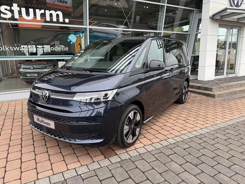 Gebraucht VW Multivan Edition 150 PS (110 kW) 2026 Blau Van