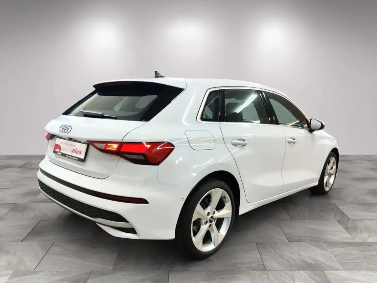 Używany Audi A3 Advanced Plus 116 KM (85 kW) 2025 Biały Sedan/Limuzyna