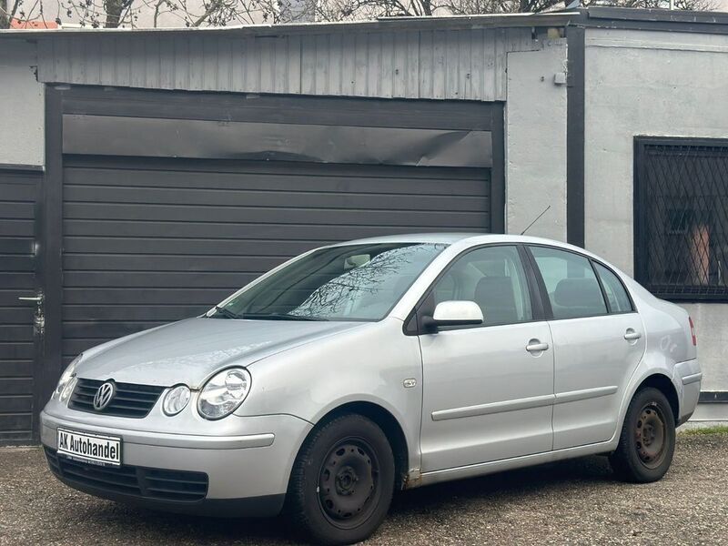 Silber Gebraucht 2004 VW Polo Comfortline Limousine | 1.290 € (Guter Preis) - Bild 1/4