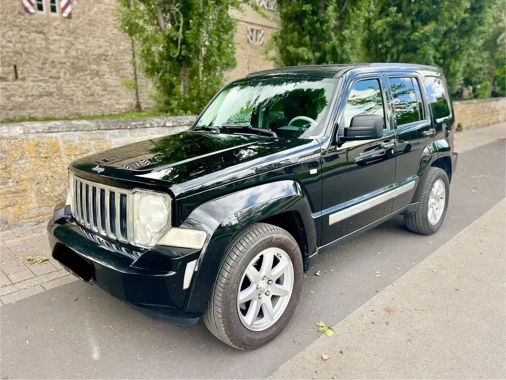Gebraucht Jeep Cherokee Limited 177 PS (130 kW) 2008 Schwarz SUV