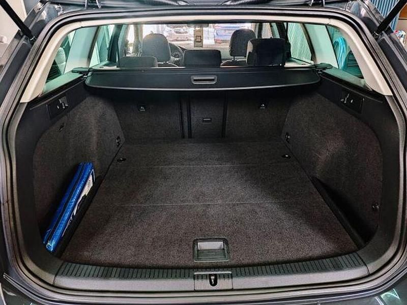 Gebraucht VW Golf VII United 150 PS (110 kW) 2020 Andere Limousine