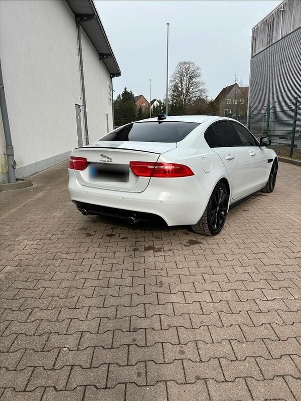 Gebraucht Jaguar XE S 381 PS (280 kW) 2017 Weiß Limousine