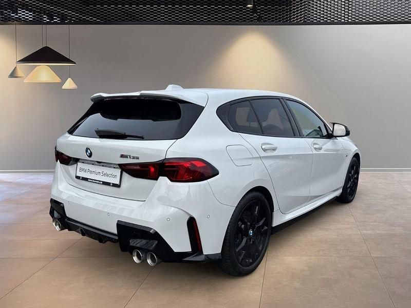 Gebraucht BMW M135 Performance 300 PS (220 kW) 2025 Weiss Kleinwagen