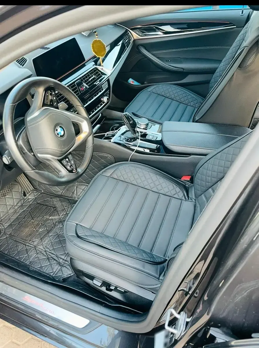 Gebraucht BMW 520 Sport Line 193 PS (141 kW) 2020 Andere farben Limousine