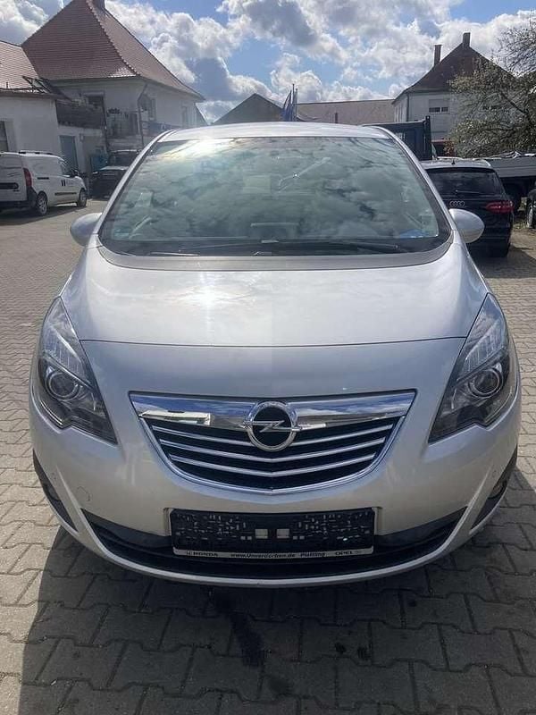 Second-hand Opel Meriva Selection 101 CP (74 kW) 2011 Argintiu Monovolum
