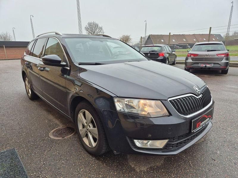 Gebraucht Skoda Octavia Style 110 PS (80 kW) 2015 Schwarz Kombi