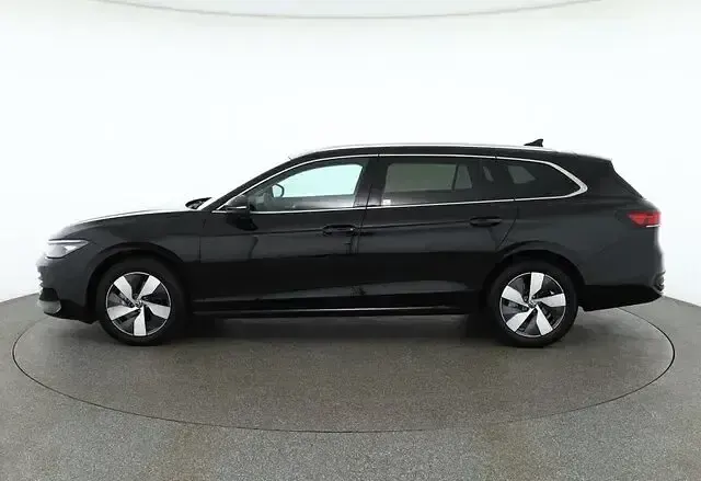 Gebraucht VW Passat Business 150 PS (110 kW) 2025 Schwarz Kombi