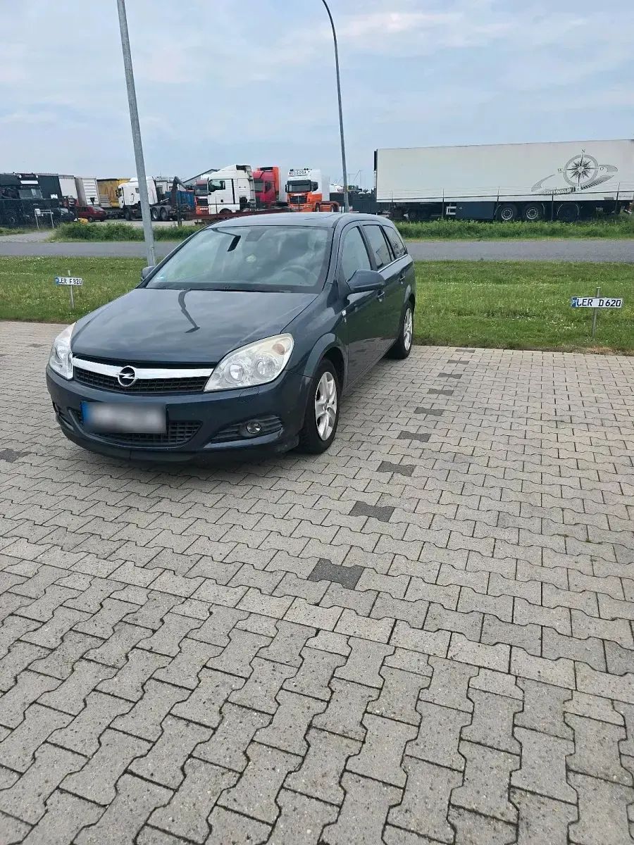 Gebraucht Opel Astra Edition 2010 Blau Kombi