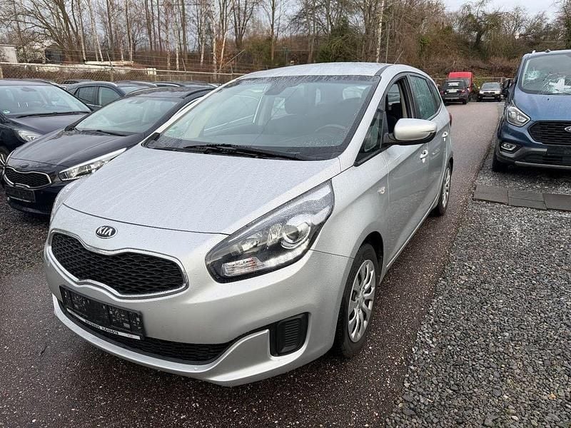 Gebraucht Kia Carens 116 PS (85 kW) 2013 Silber Van / Kleinbus