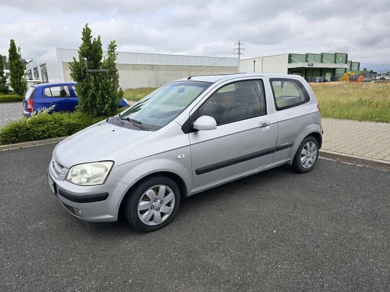 Grau Gebraucht 2004 Hyundai Getz Kleinwagen | 500 € (Guter Preis) - Bild 1/4