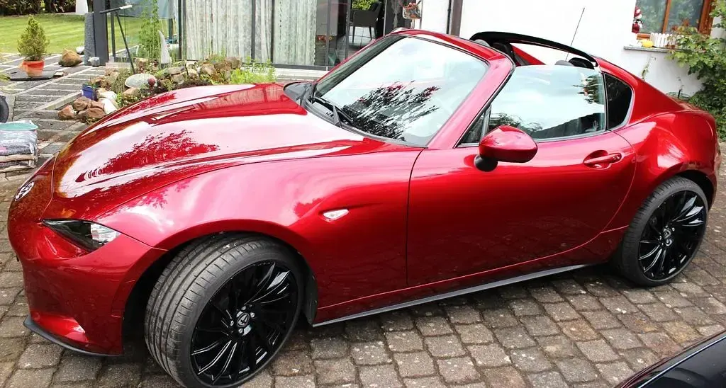 Używany Mazda MX5 184 KM (135 kW) 2018 Czerwony Kabriolet